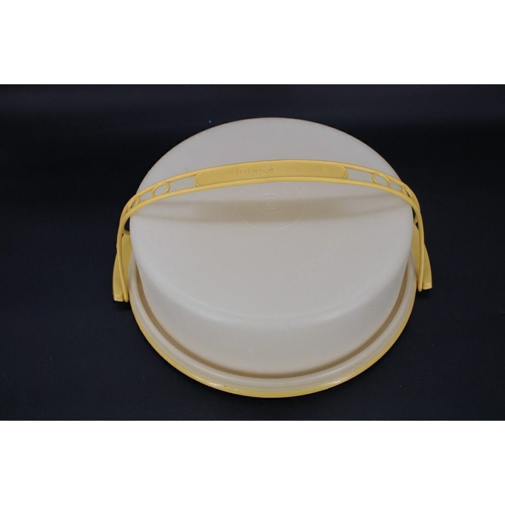 Tupperware Pie Keeper Carrier w Handle Harvest Gold Base 719-1